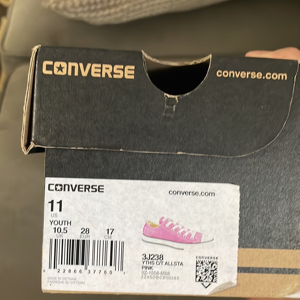 Girls size 11 worn once - Picture 6 of 6
